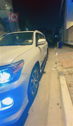 تۆیۆتا لاند کروزەر